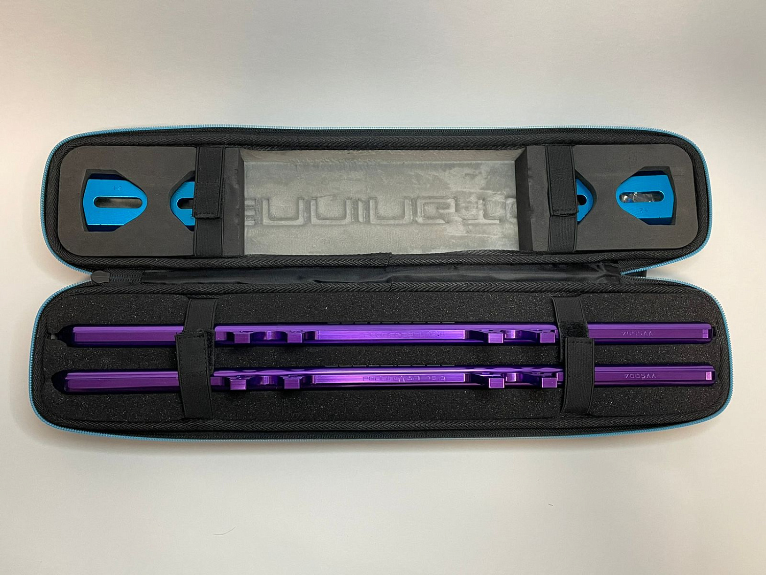  Кейс для перевозки лезвий